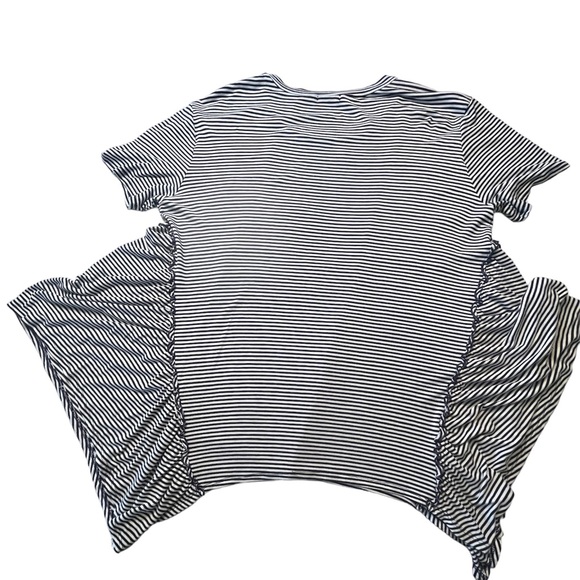 Navy and white striped tshirt with ruffles 2XL - Picture 5 of 5